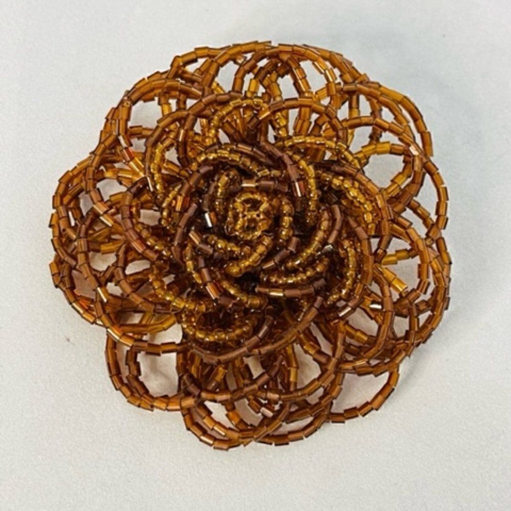 Vintage tiered cylindar brown bead micro flower brooch